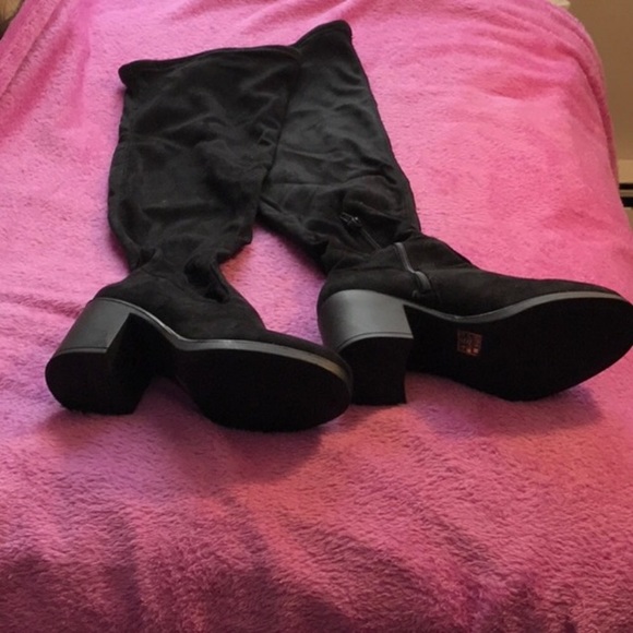 Darcy Chunky Over The Knee Boots 👢 - Picture 2 of 5